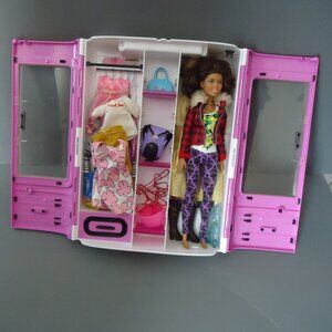 Barbie Fashionistas Carrying Case Storage Closet.